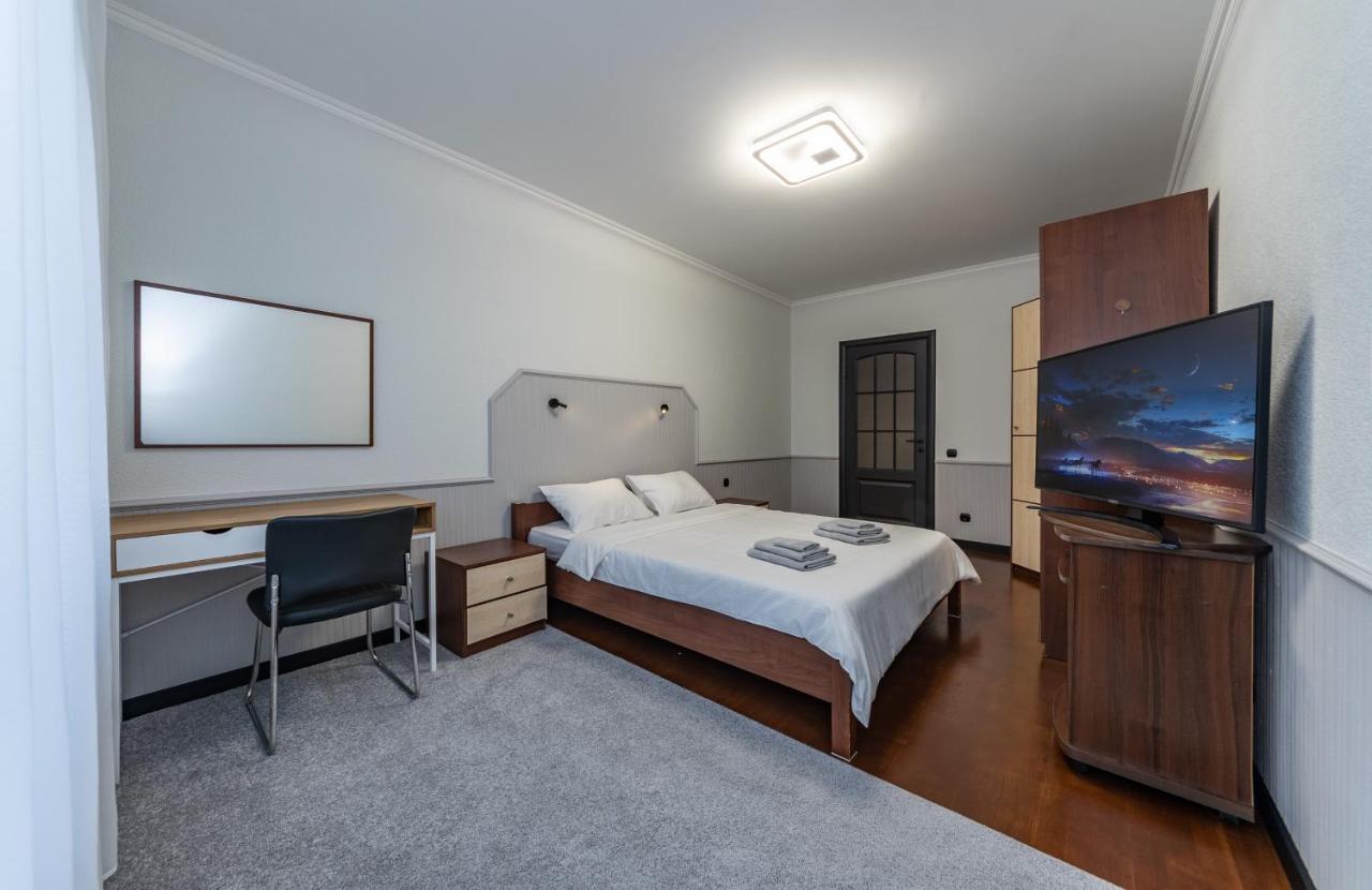 Modern 3 Bedroom Apartment كييف المظهر الخارجي الصورة