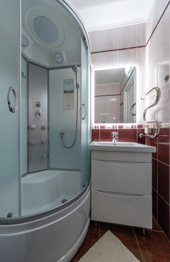 Modern 3 Bedroom Apartment كييف المظهر الخارجي الصورة